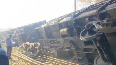 Goods train derails near Delhi's Sarai Rohilla railway station