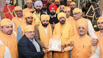 Punjab chief minister pays obeisance at Baglamukhi Dham Ludhiana