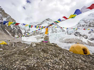 Two foreigners die near Everest base camp due to high altitude sickness