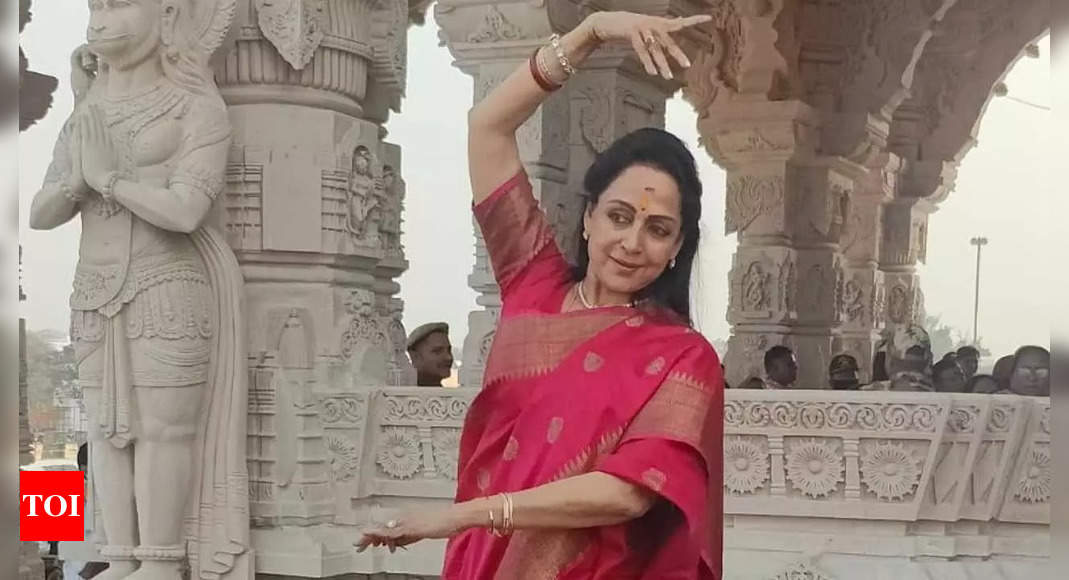 Hema Malini performs ‘Nritya Seva’ dance in Ram Mandir premises |