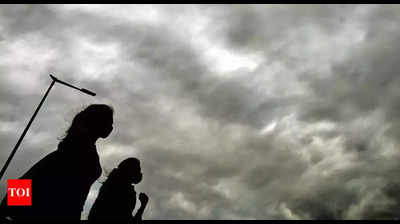 Delhi weather update: Partly cloudy skies likely, says IMD