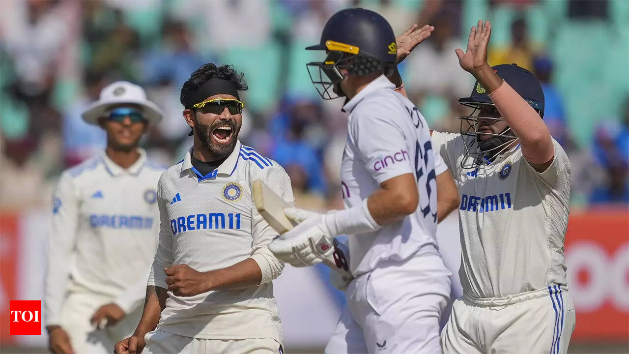 India beats England in 3rd Test to win series