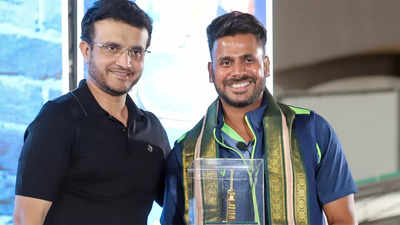 Bengal captain Manoj Tiwary honored for stellar first-class career