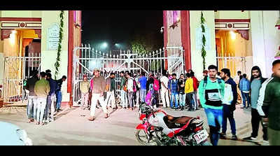BHU students go berserk after labourer killed in hit-and-run