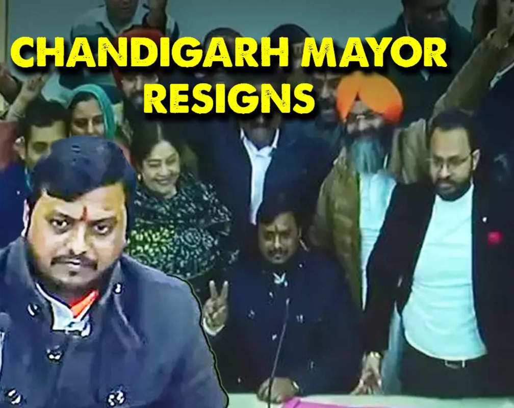 
Chandigarh: Ahead of SC hearing, Mayor Manoj Sonkar resigns, AAP councillors defect to BJP
