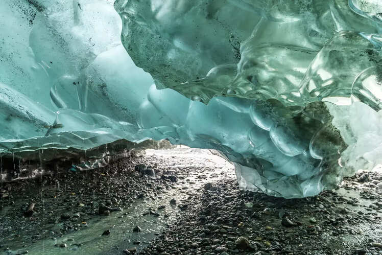 Mendenhall Ice Caves, USA
