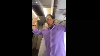 Watch: Sachin Tendulkar fans chant 'Sachin...Sachin' on board a flight with the batting legend