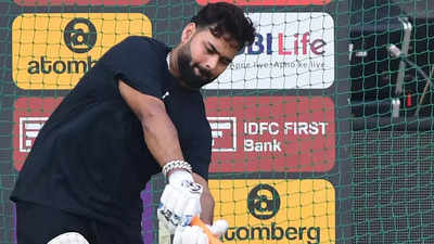 'He will bat and captain...': Aakash Chopra optimistic about Rishabh Pant's IPL 2024 comeback