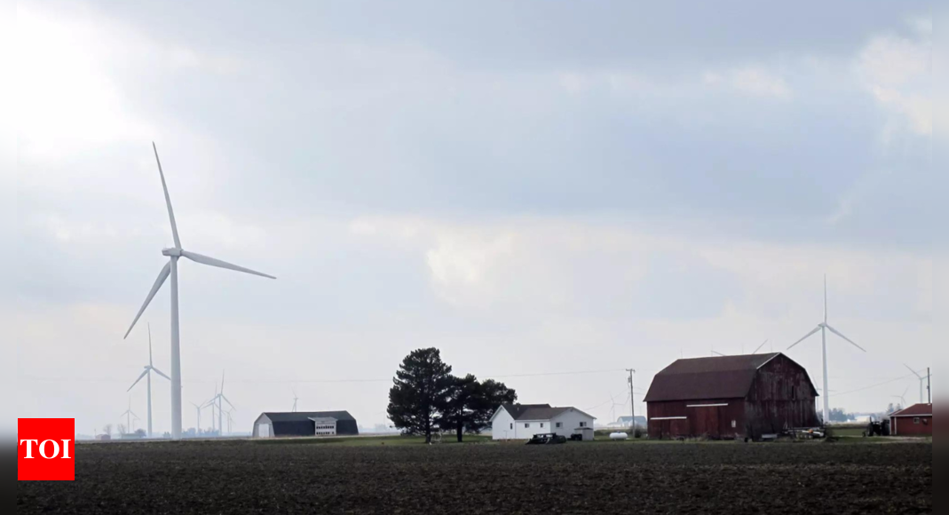 Record US renewable energy investment not enough to meet climate goals: Report – Times of India