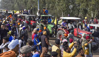 Farmer killed, 12 cops injured; 'Delhi Chalo' march put on hold: Key developments