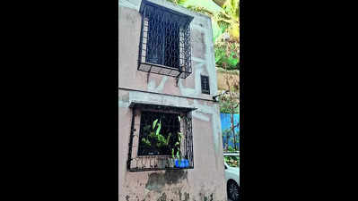 Woman suffocated to death in Parle AC explosion fire