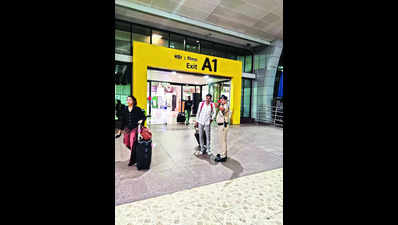 CISF starts managing crowd beyond airport premises too