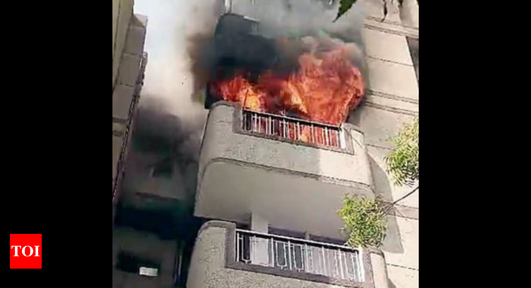 2 women jump from fourth floor to escape blaze in Dwarka, 83-year-old dies