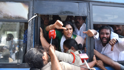 'Chalo Secretariat' protest: YS Sharmila, 40 Congress workers detained
