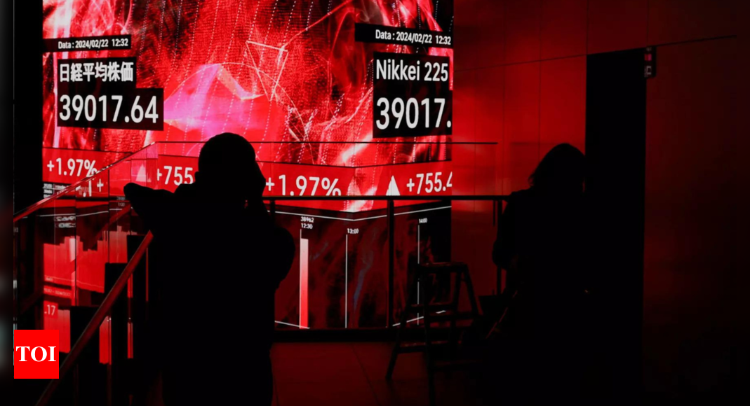 Nikkei parties like it’s 1989; scales record high – Times of India