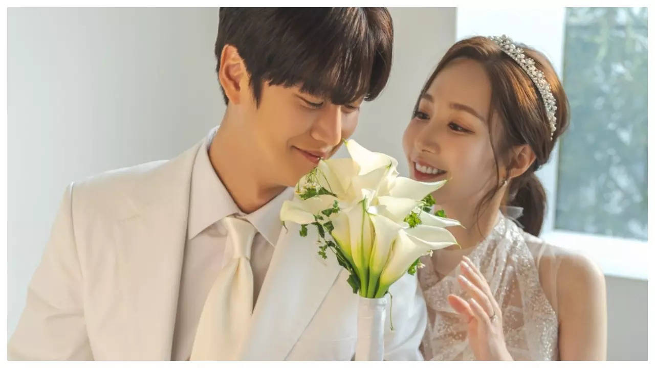 Marry My Husband Review: Park Min Young and Naa In Woo weave a charismatic  narrative of revenge, second-chances and deadly deaths | - Times of India