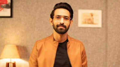When '12th Fail' actor Vikrant Massey had revealed he was told he is NOT 'a good looking guy with biceps': 'I was angry'