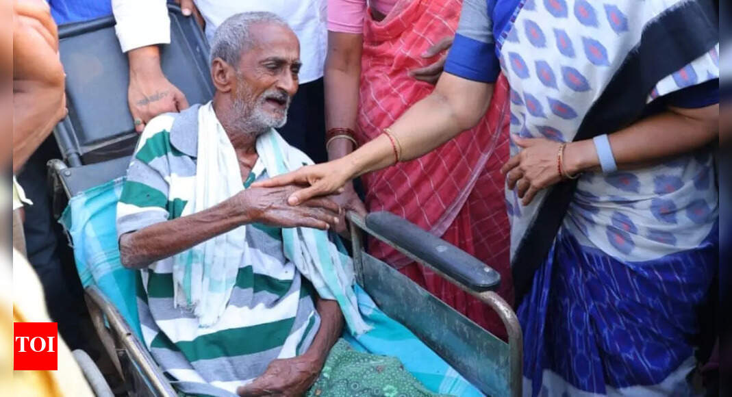 Bhuvaneswari meets victims families in Chittoor district under Nijam Gelavali programme | Amaravati News – Times of India