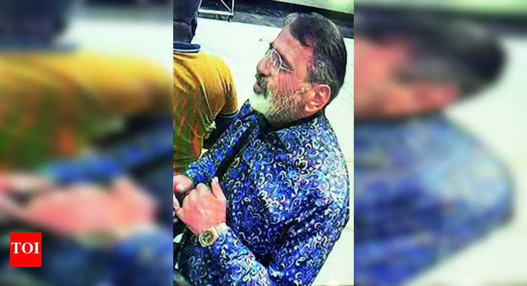 Diamond Ring: Elderly man steals diamond ring worth 75L from Joyalukkas ...