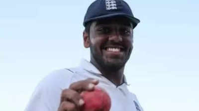 England Spinner Ahmed Leaves India  