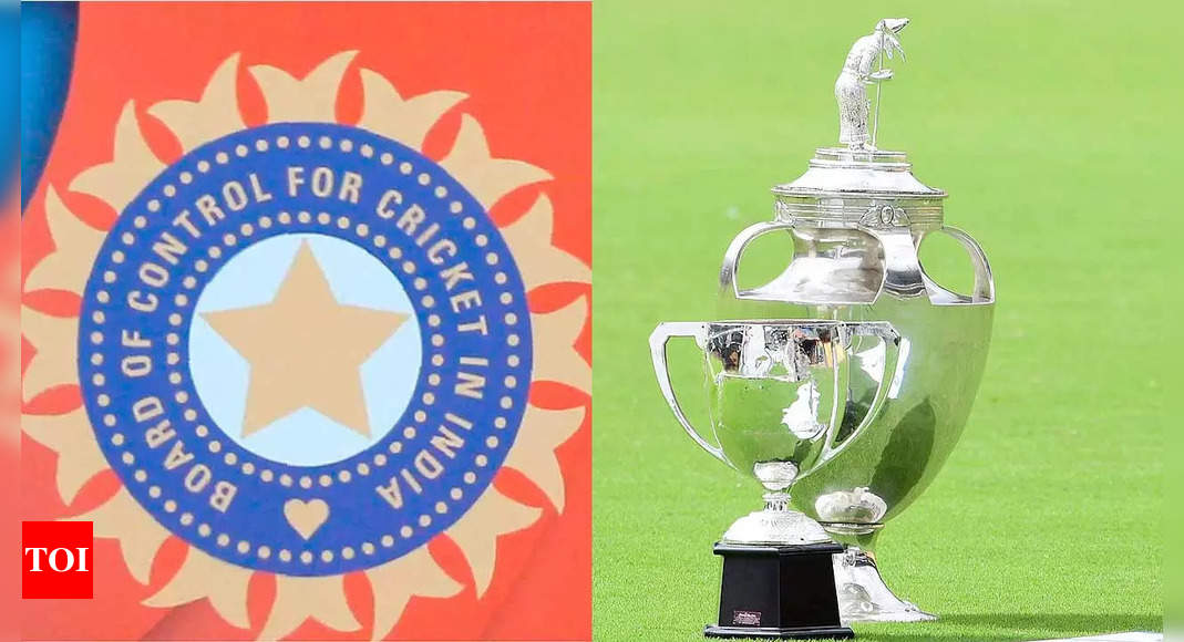 Ranji Trophy: Vidarbha face Karnataka in battle of last four | Cricket News – Times of India