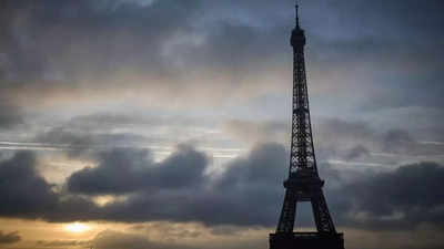 Eiffel Tower closed for fifth consecutive day, why?