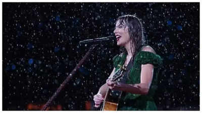 Taylor Swift’s Sydney gig evacuated after lightning storm