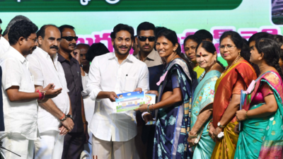 Jagan lashes out at Naidu for creating hurdles to housing scheme for poor