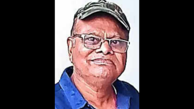Speeding Merc jumps traffic signal, rams 2-wheeler; 69-year-old dead, grandchild hurt in Dwarka
