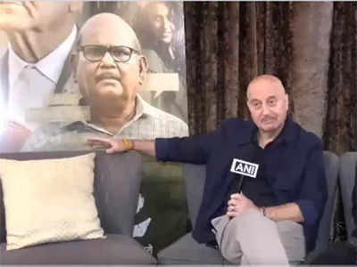 Anupam Kher keeps one chair empty during 'Kaagaz 2' promotions in memory of his close friend Satish Kaushik