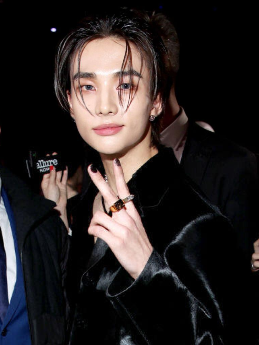 Stray Kids' Hyunjin Steals the Spotlight at Versace's Milan