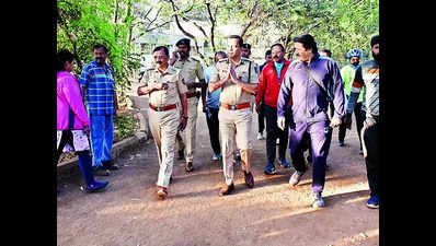 78 cops meet morning walkers, note issues