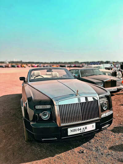 Vintage Beauties: Vintage beauties on wheels cause a stir at Pune race Vintage Beauties: Vintage beauties on wheels cause a stir at Pune race