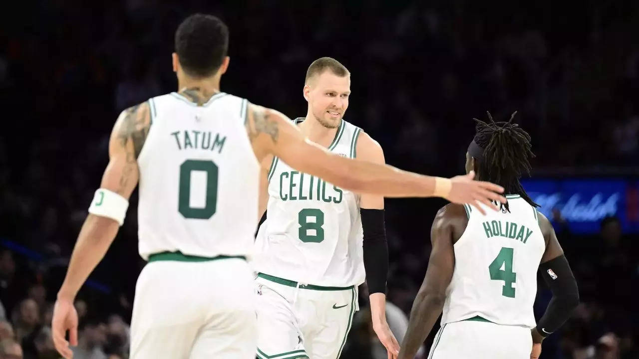 Boston Celtics Extend Winning Streak to Eight Games with Victory over New York Knicks | NBA News