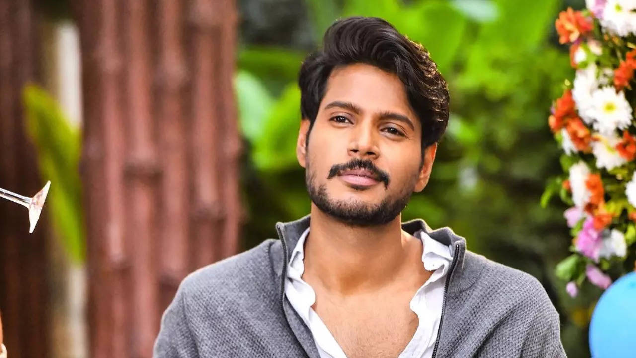 Sundeep Kishan schools a memer for asking inappropriate question about his  co-star Varsha Bollamma | - Times of India