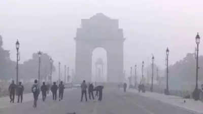 Mercury dips to 9.9 degrees Celsius in Delhi