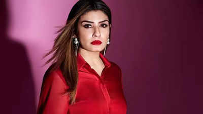 Raveena Tandon gets mobbed by fans at event, video goes viral