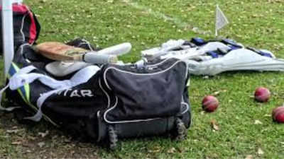 What Are The Components Of An Ideal Cricket Kit For Adults?