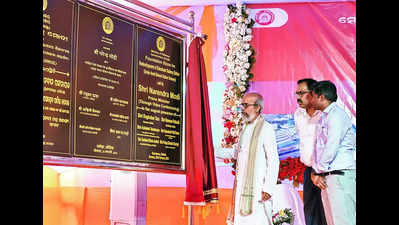 PM lays foundation for redevelopment of 21 stations in state