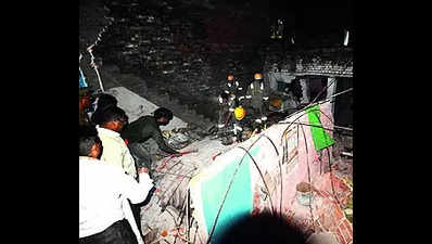 5 injured in LPG blast in Hussainganj house