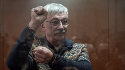 Russian court jails veteran activist Orlov for 2.5 years
