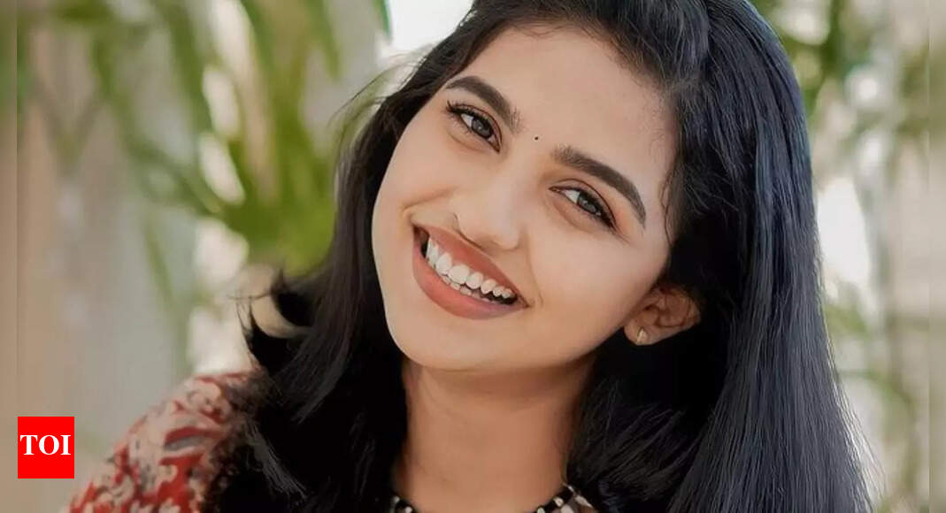 Mamitha Baiju: Mamitha Baiju reveals 'Vanangaan' director Bala was very strict and used to scold her during the shoot | - Vimarsana News