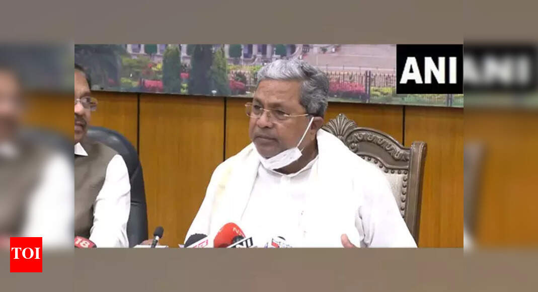 Karnataka: OBC Commission Chairman submits caste census report to CM Siddaramiah | India News - Vimarsana News