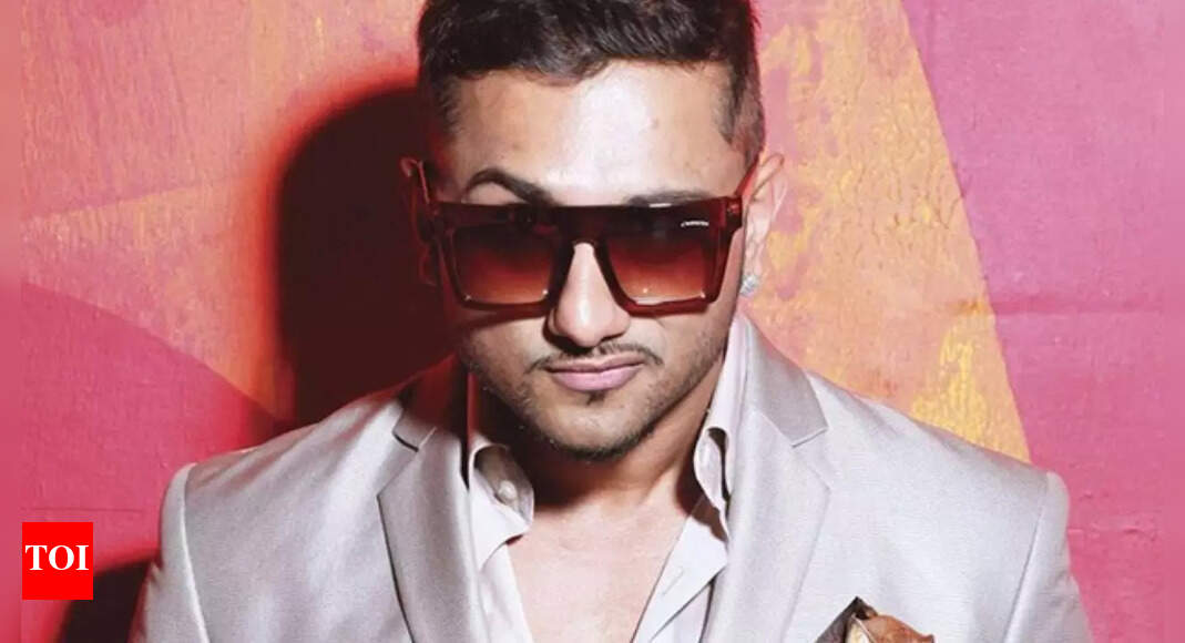 Honey Singh refuses to perform 'Brown Rang' live: 'Main Arijit Singh toh hoon nahi' | - Vimarsana News