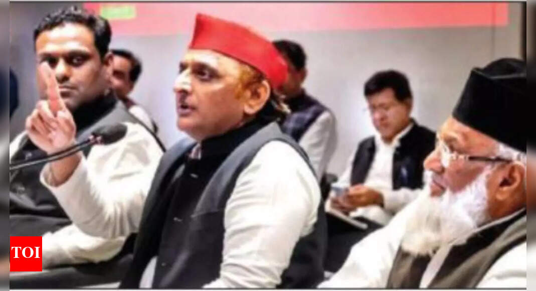 Akhilesh Yadav skips CBI date, likens it to 'BJP cell' | - Vimarsana News