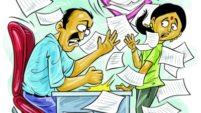 Woman teaches ‘nasty’ boss a lesson for hurling files at her