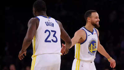 Stephen Curry leads Golden State Warriors to victory over New York Knicks