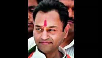 Dad (Kamal Nath) & I not joining BJP, says Nakul Nath; blames saffron camp for rumour