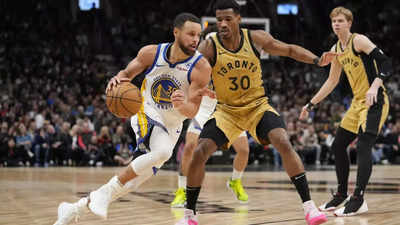 Stephen Curry leads Golden State Warriors to eighth consecutive road win