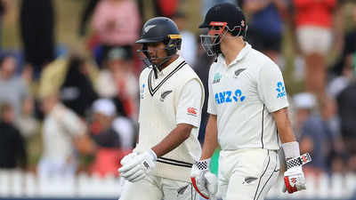 1st Test: New Zealand struggle in pursuit of daunting target against Australia